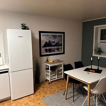 Leilighet I Rolig Gate Med Utsikt Og Gratis Parkering Tromso Exterior photo