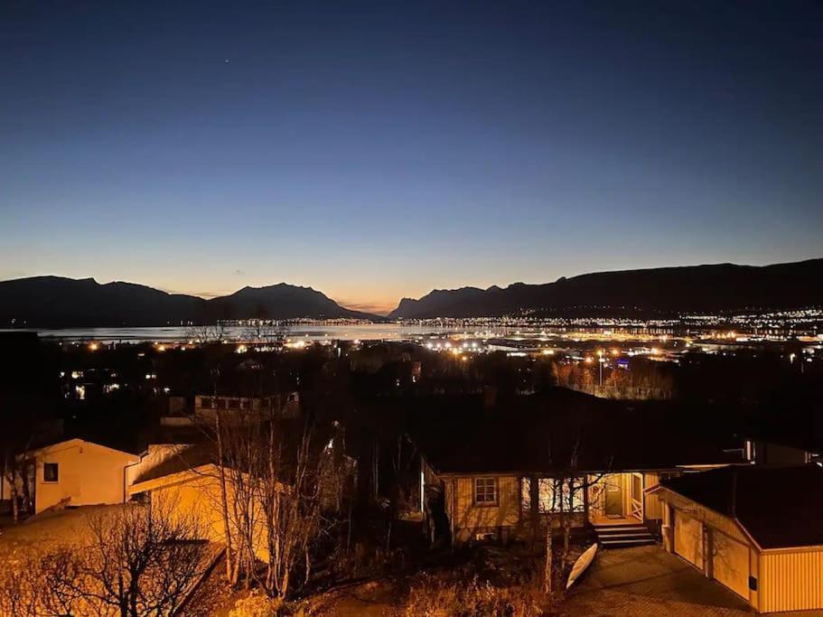 Leilighet I Rolig Gate Med Utsikt Og Gratis Parkering Tromso Exterior photo